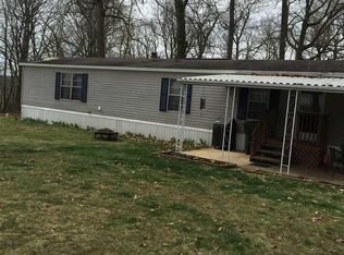 118 Oak Leaf Dr, Windsor, PA