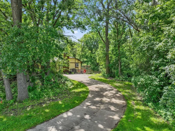 2234 Woodlynn Ave, Saint Paul, MN 55109