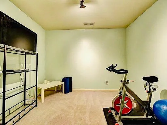 2800 Loftview Sq — Photo 16