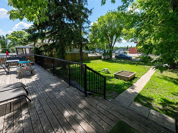 3rd image of 1022 S 10th Ave