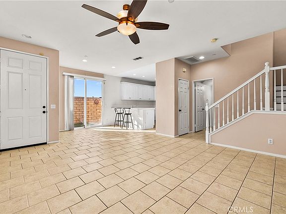 4th image of 9796 Foxglove Dr