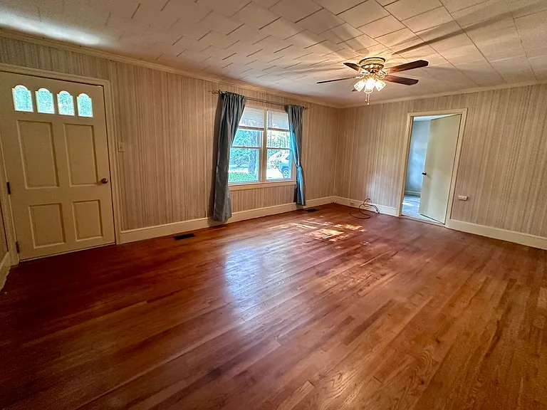 5909 George King Rd — Photo 3