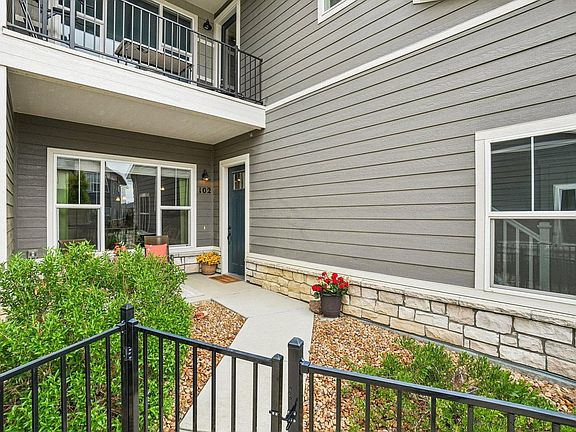 2nd image of 4153 N Park Dr #102