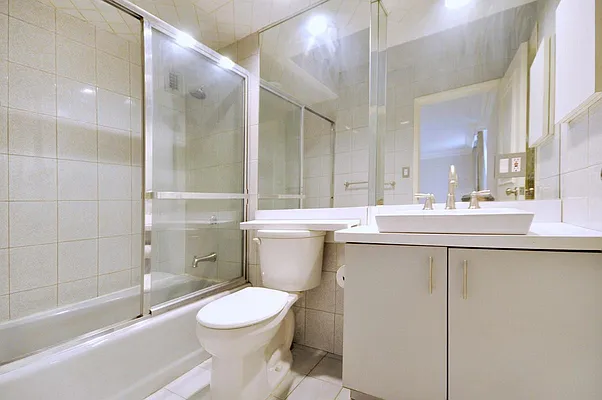 Rented by Compass | media 9