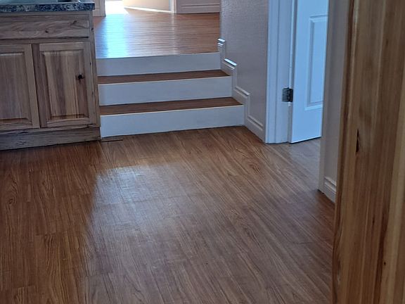 3rd image of 420 SW 7th St #3