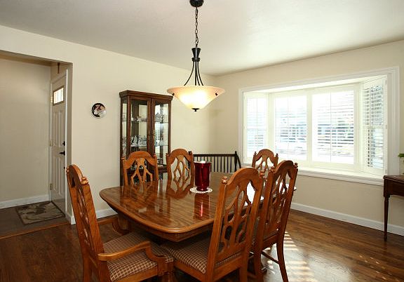 2nd image of 627 Kiowa Cir