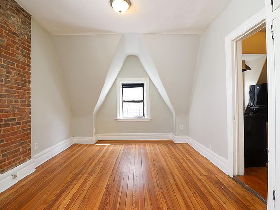 2nd image of 1061 Clay Ave APT 3