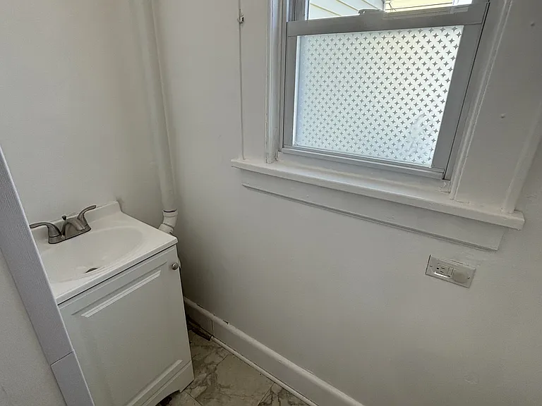 613 Martense Ave — Photo 7