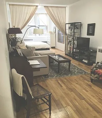 Rented by Buchbinder & Warren | media 12