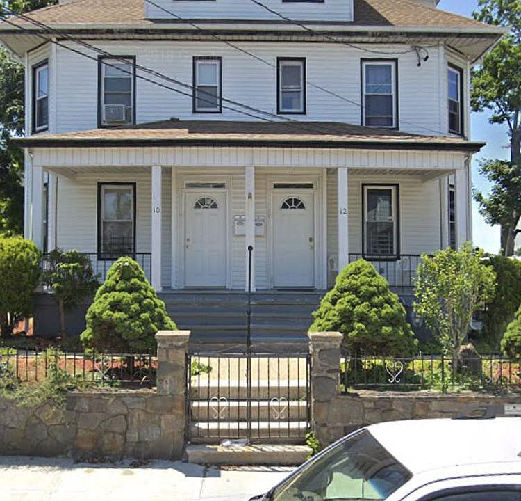 1st image of 12 Washington Pl