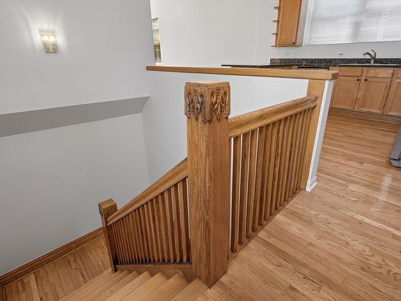 4th image of 2236 N Maplewood Ave #3