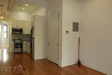 Rented by Rennit Inc.