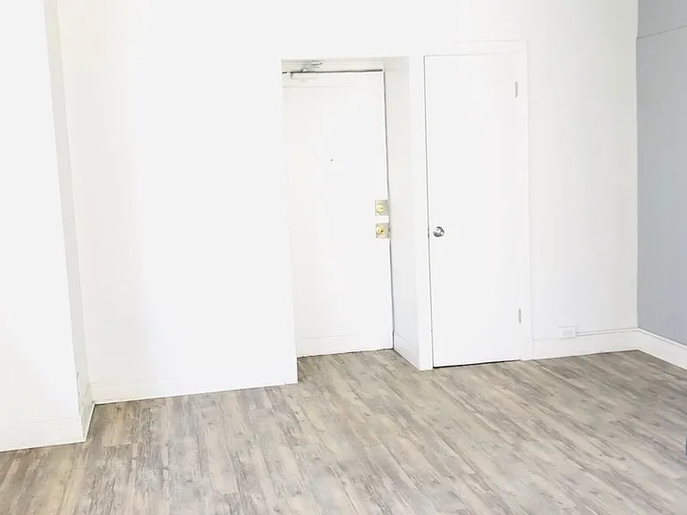 The Asbury Apartments — Photo 14