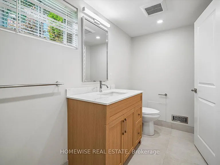 2182 Courtland Dr — Photo 35