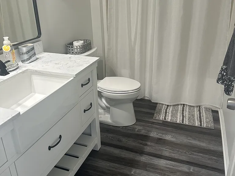 Beautifully renovated upstairs bathroom