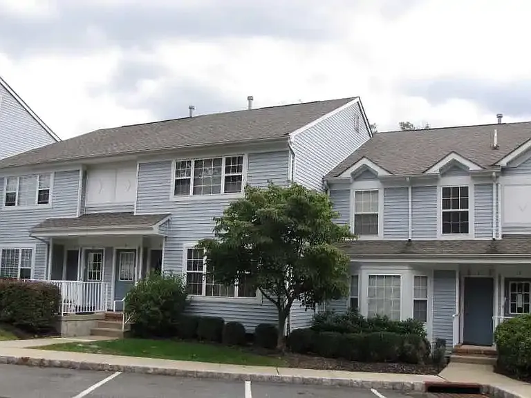 Brookside Village — Photo 12