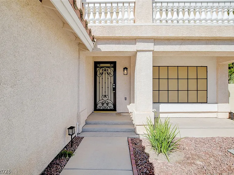 432 Staghorn Pass Ave — Photo 4