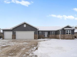 105 Dutch St, Sandwich, IL 60548