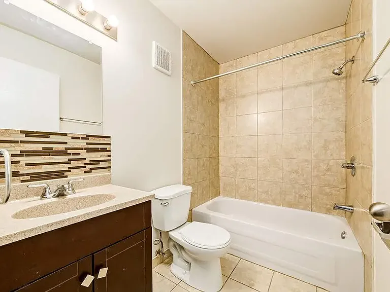 10139 155th St NW #203 — Photo 22