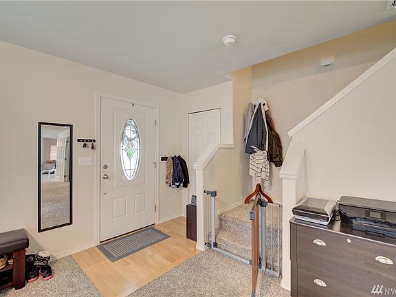 3rd image of 17903 Silver Creek Ave E