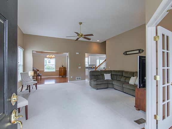 5th image of 6960 Abbeyfield Dr