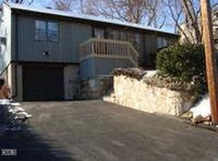 15 May St, Fairfield, CT 06825