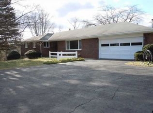 102 Middletown Rd, Waterford, NY 12188