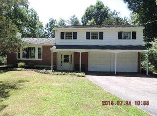 34 Walnut Hill Rd, Poughkeepsie, NY 12603