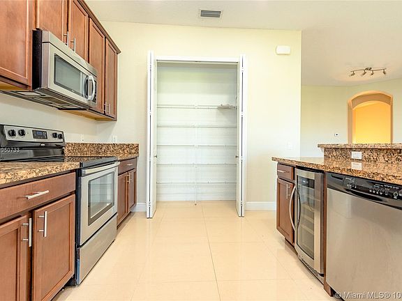 4th image of 8308 NW 127th Ln #8308