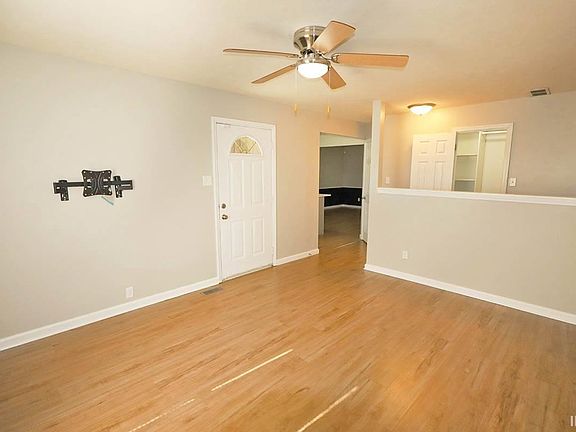 5th image of 2899 Terri Ln