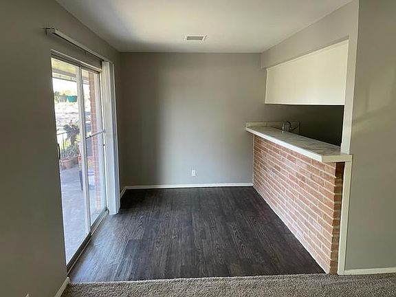 3rd image of 1301 S Hood St #17