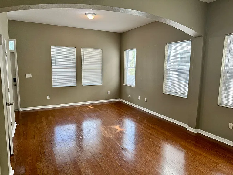 1808 E. Columbus Drive — Photo 6
