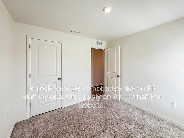 212 NW 1st St — Photo 17