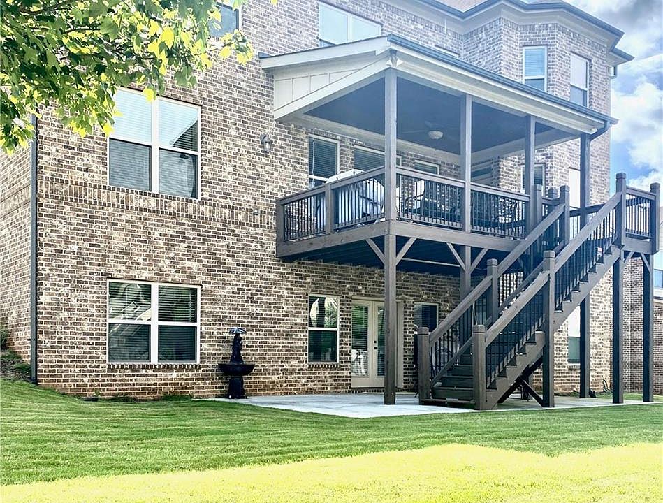 2nd image of 1050 Pearl Mist Dr