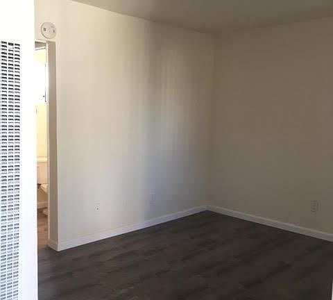 4th image of 5051 Orange Ave #13