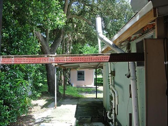 3rd image of 3813 Temple St