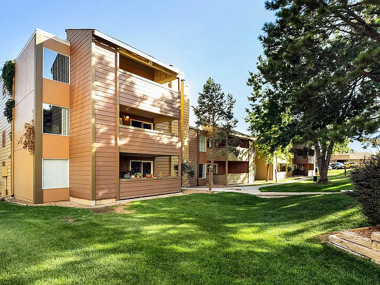 Bonterra Lakeside Apartments — Photo 13