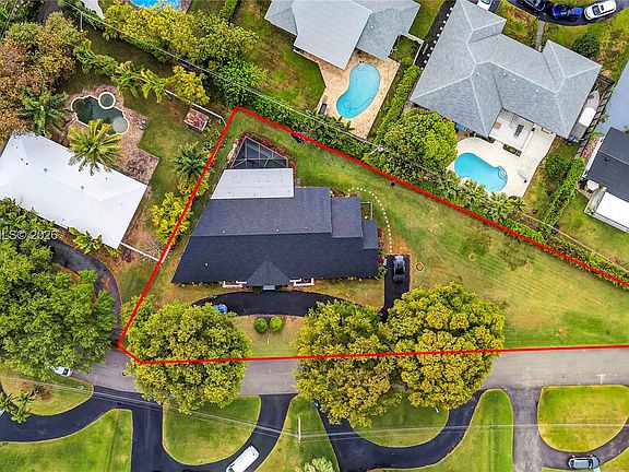 5th image of 3211 Calle Largo Dr