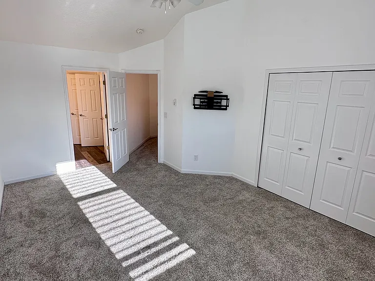 16 Fountain Dr #16 — Photo 9