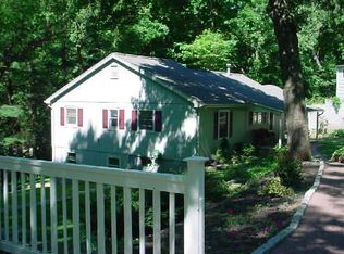 11 Oakdale Rd, Southbury, CT 06488