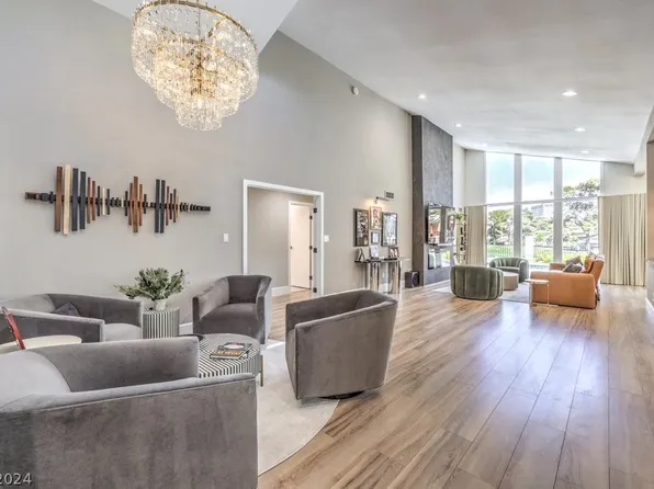 3216 Bel Air Dr, Las Vegas, NV 89109