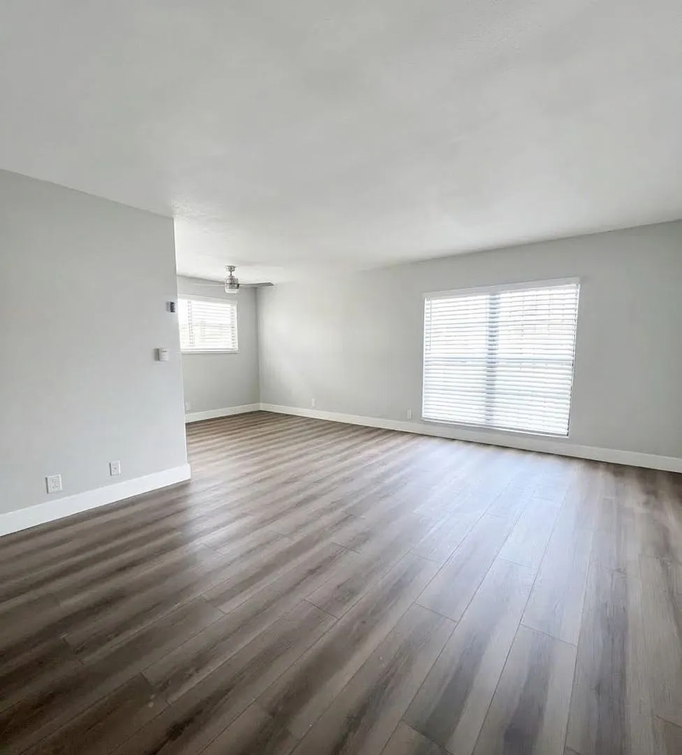 2 bed, 2.0 bath, $2,400 — Photo 2