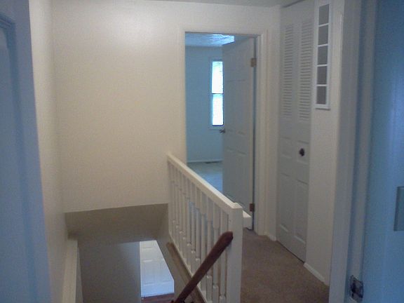 2nd Fl Hall & Stairs