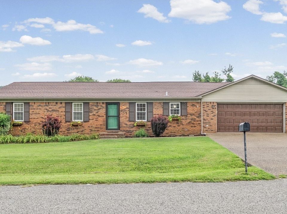 1st image of 601 Pineridge Dr