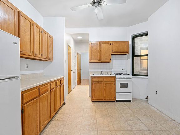 3rd image of 342 W 48th St APT 2FW