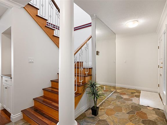 4th image of 10457 Resthaven Dr #15