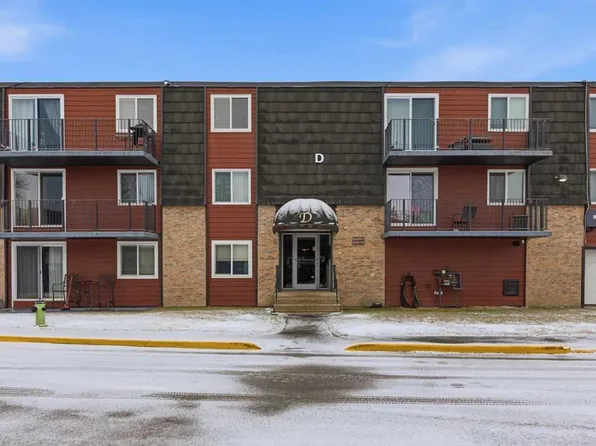 80 E Galbraith Dr SW #14D, Calgary, AB T3E 3H2