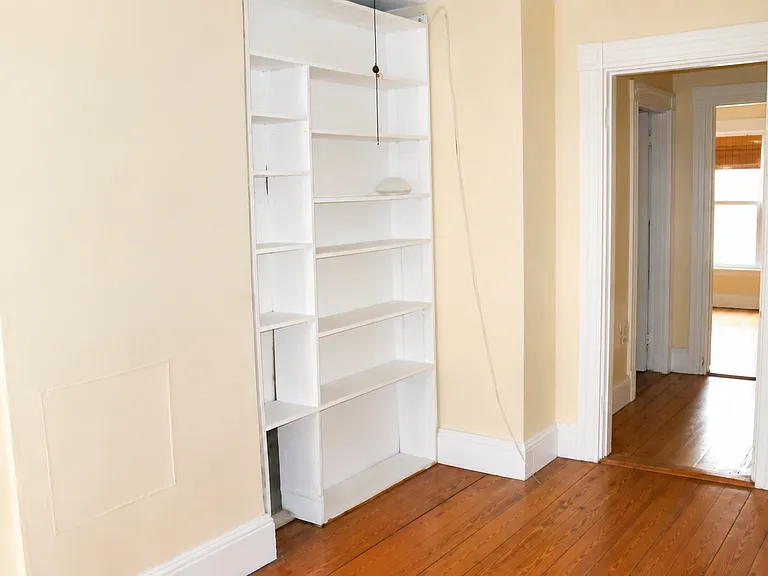 4 Forest St #4 — Photo 2