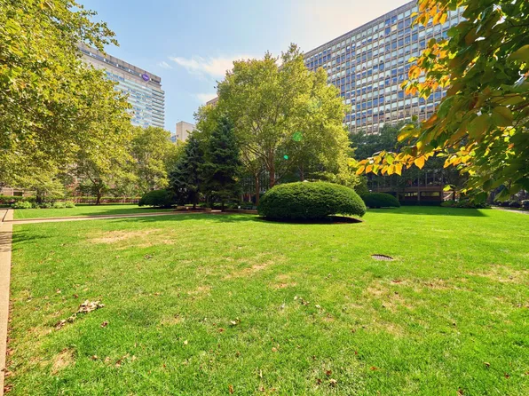 330 East 33rd Street image 15 of 18