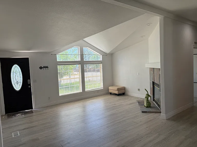 115 E 470 N — Photo 6